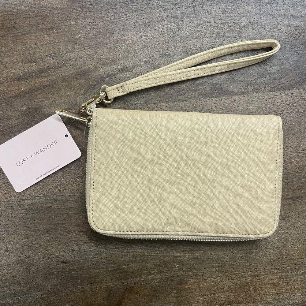 Lost + Wander Wristlet Worryfree Passport‎ Wallet Travel Vacation NEW NWT